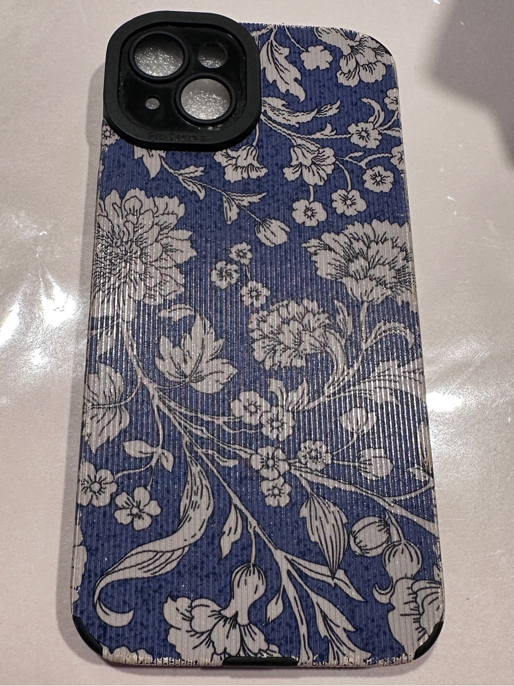 iPhones 15 Blue Floral Protective Phone Case - Unbranded Apple
